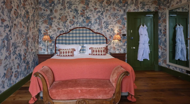 Полулюкс The Old Bell Hotel