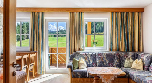 Landhaus Sonja 1, Prenota Casa vacanze Hotel a Tirolo con parcheggio, Parcheggio