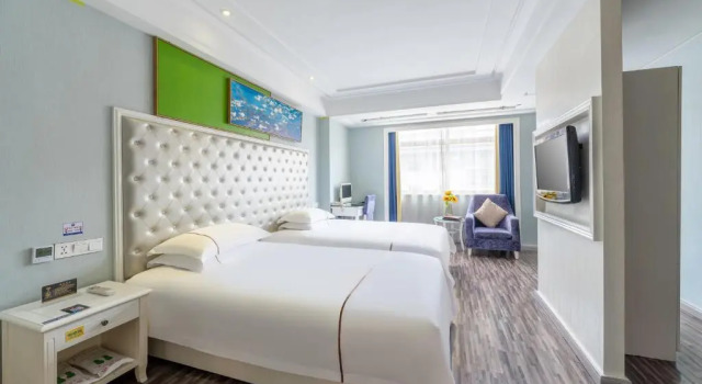 Двухместный номер Standard Lingshang Hotel