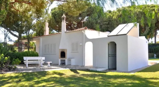 Villa in Vilamoura Near Beaches and Golf, Rezervovat Vila Hotely v Sotavento s parkováním, Parkování