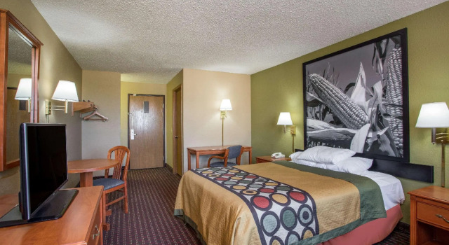 Двухместный номер Standard Super 8 by Wyndham Mendota I-39