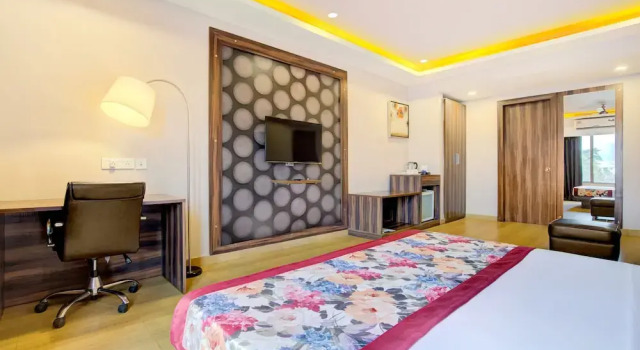 Milestone Hotel & Banquet