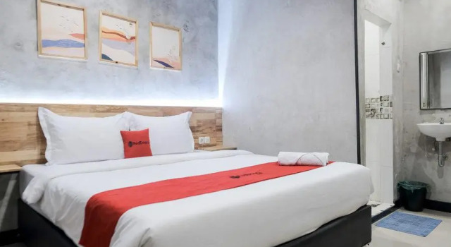 RedDoorz @ Sekip Medan, Buchen Sie Hotel Medan Sumatra, in der Nähe von Cambridge City Square