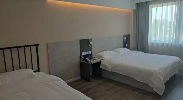 Люкс Homeinn Superior Yun Hotel (Wuhu Anshida Exhibition Center)