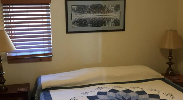 Creekside Downtown Vacation Suites, Only Adults 25 or older, Забронировать Отель Отели Буффало 4 звезды, рядом с Гольф-клуб «Баффало», 4*