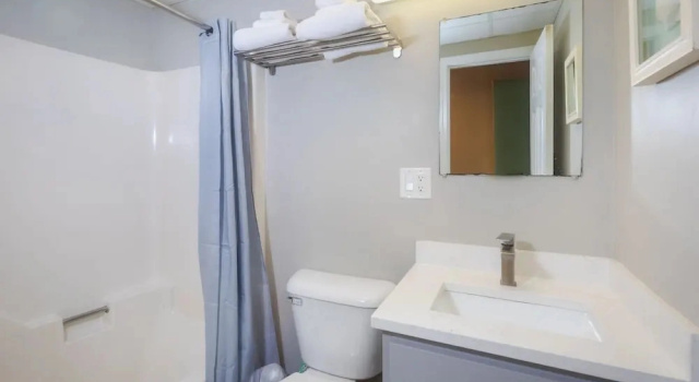 Номер Deluxe The Atlantic Motel