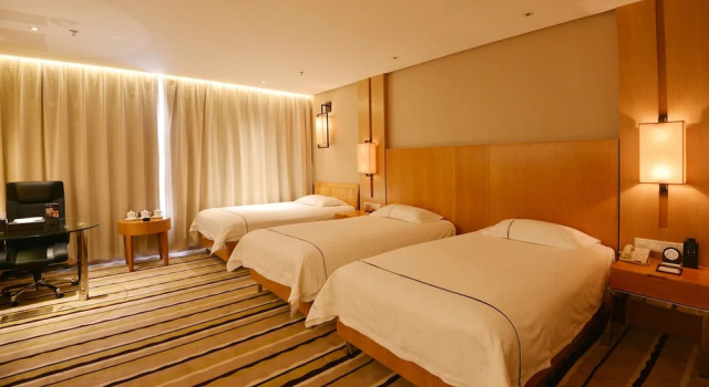 Трёхместный номер Standard Qingdao Wushengguan Holiday Hotel