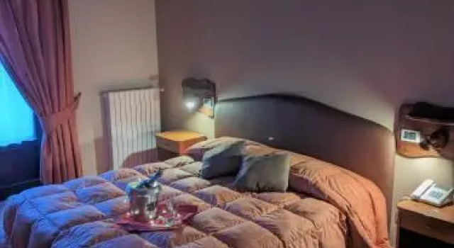 Hotel Altopiano Delle Rocche, Buchen Sie Hotel Rocca di Mezzo Abruzzen