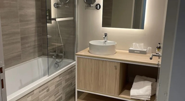 Номер Comfort Logis Hôtel lAmandier