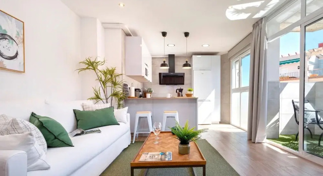 Cozy Apartment in M Laga Center Duquesa de Parcent, Забронировать Апартаменты/квартира Малага Коста-дель-Соль, рядом с Музей Кармен Тиссен