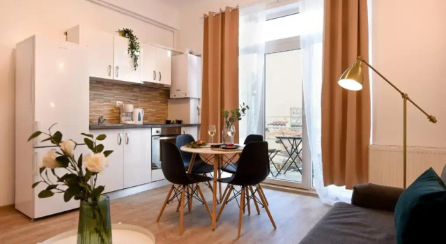 GOLDEN TOUCHES - Elegant - Armeneasca Central Apt