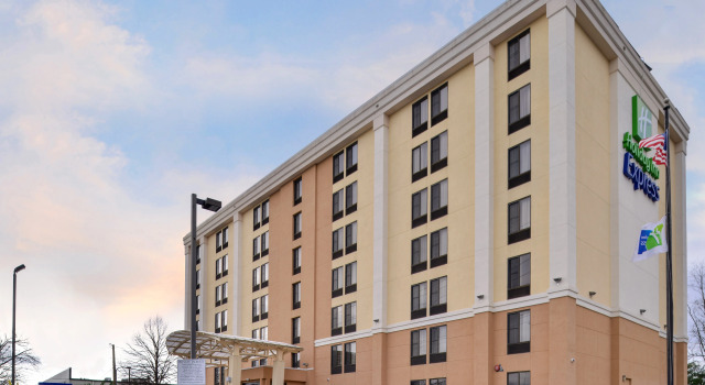 Holiday Inn Express Hunt Valley, Book Hotel Hoteller i Hunt Valley med parkering, Parkering