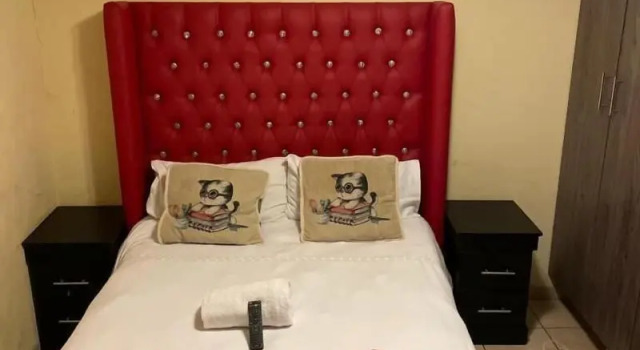 Pale Bohemia Bed and Breakfast, Забронировать Отель «постель и завтрак» Отели Северо-Западной провинции с завтраком, Завтраки