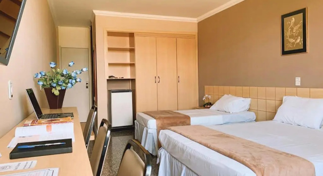 Трёхместный номер Deluxe Hotel Diplomat by Bsb Inn