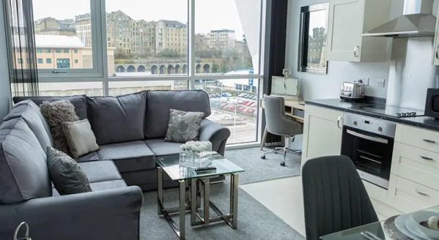 Апартаменты Superior Spire Accommodations Ltd.