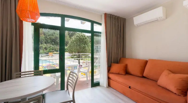Семейный номер Superior с балконом Medplaya Aparthotel Sant Eloi