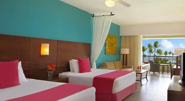 Двухместный номер Deluxe с видом на бассейн Dreams Royal Beach Punta Cana - All Inclusive