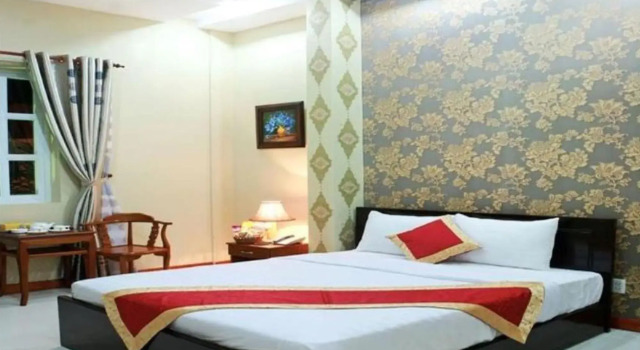 Sunflowers Hotel