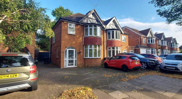 Stunning House in Hallgreen Birmingham, England, Varaa Hotelli Birmingham West Midlands