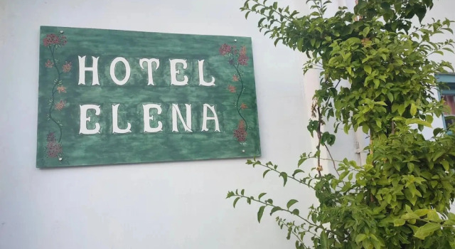 Hotel Elena - Cozy Seaside Balcony Suite in Skyros