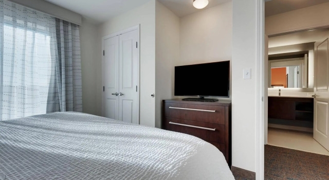 Residence Inn by Marriott Austin Airport, Buchen Sie Hotel Hotels in Greater Austin mit Pool, Schwimmbad