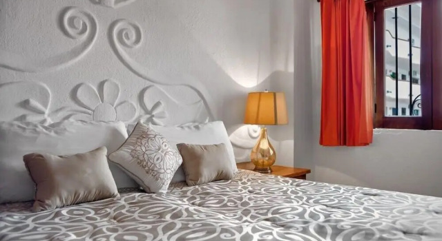 Апартаменты Ocean View 2Br Condo-balcony-beach-pool 710