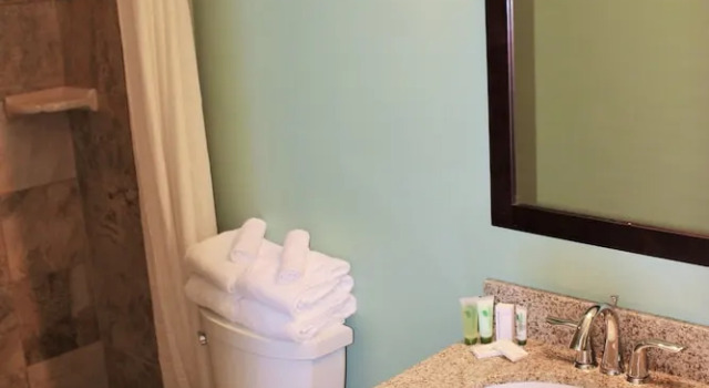 Четырёхместный номер Standard Edgewater Inn - St. Augustine