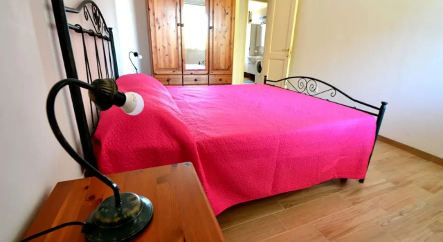 Air-conditioned Apartment Near The Beach With Spacious Balcony & Garden, Pets
