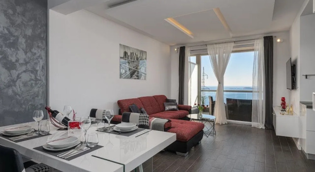 Apartment License to Chill