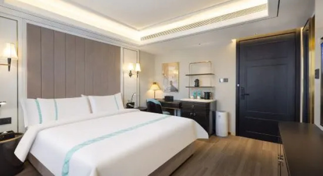 Люкс Xana Hotelle Hotel (Yanji Yanbian University Baihuo Building)