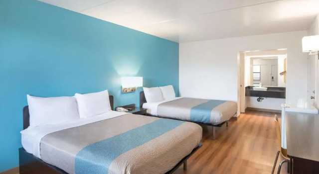 Четырёхместный номер Standard Motel 6-Colorado Springs, CO - Air Force Academy