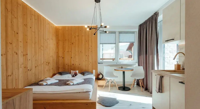 Miracle Seasons, Book Hotel Hoteller i Žilinský kraj med morgenmad, Morgenmad