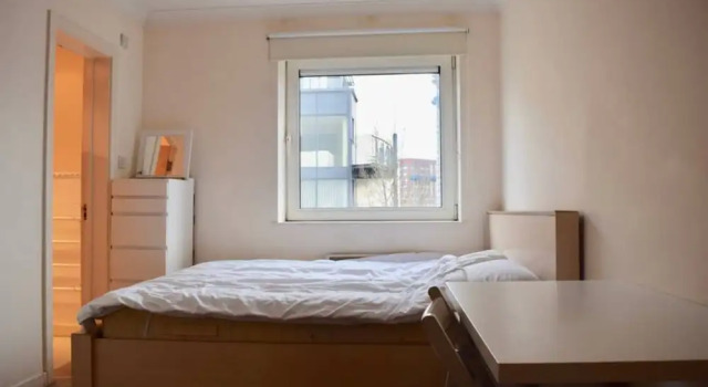 Canary Wharf 2 Bedroom Apartment With Amazing Views, Varaa Huoneisto Asunnot kohteessa Merseyside, Huoneisto