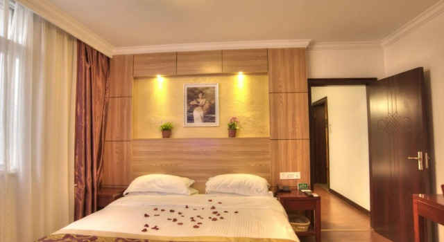 Люкс GreenTree Alliance Shanghai ChongMing BaYi Road Walking Street Hotel
