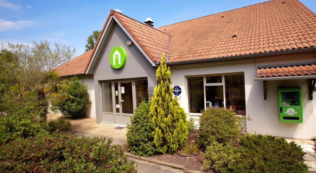 Номер Standard Campanile Hôtel Auch