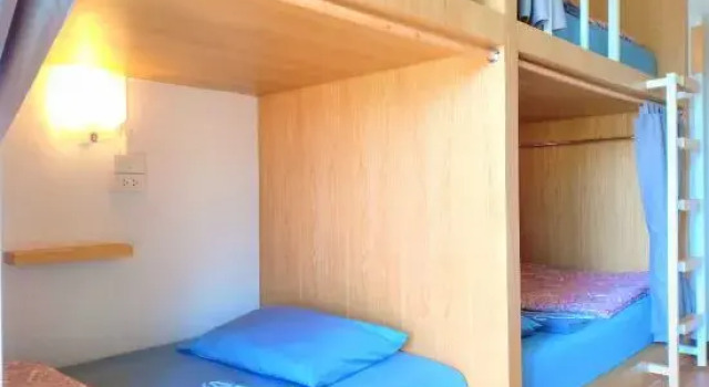 Кровать в общем номере (женский номер) Stay In Hostel
