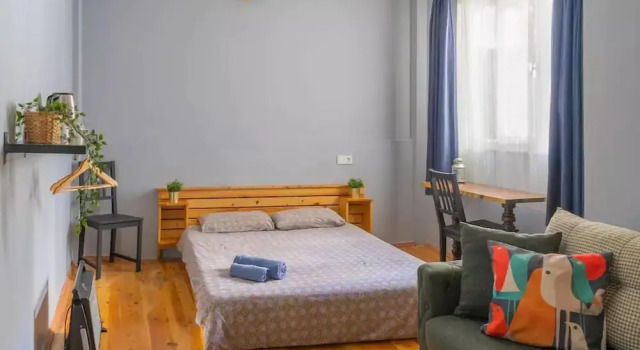 Garden Floor Flat in The Galata, Забронировать Гостевой дом Гостевые дома Стамбула, рядом с Улица Невизаде, Гостевой дом