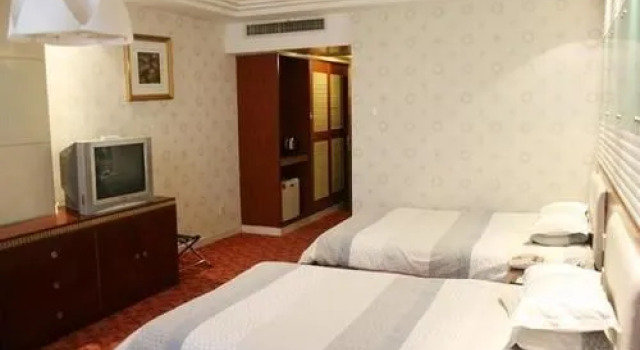 Tiantian Yugang Hotel Yantai, Забронировать Отель Жифу Яньтай
