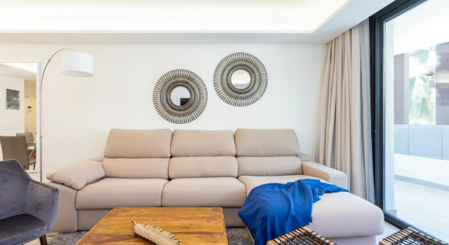 Blue Infinity Luxury Apartment by GHR Rentals, Забронировать Апартаменты/квартира Эстепона Коста-дель-Соль, рядом с Пляж Рада