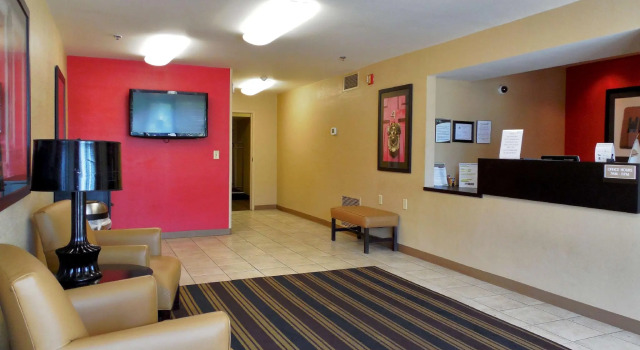 Studio 6 Extended Stay South Bend Mishawaka South IN, Забронировать Отель Мишока Индиана, рядом с St Joseph Regional Medical Center Hospital