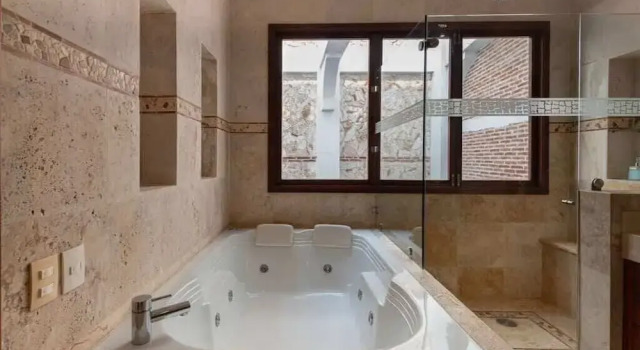 Вилла Luxury Apartment– Private Pool & Rooftop Jacuzzi