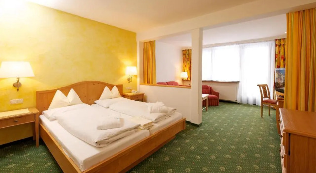 Четырёхместный номер Deluxe Rauriserhof 4 Sterne Superior