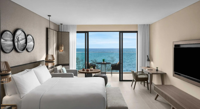 Двухместный люкс Grand c 1 комнатой oceanfront Crowne Plaza Phu Quoc Starbay by IHG
