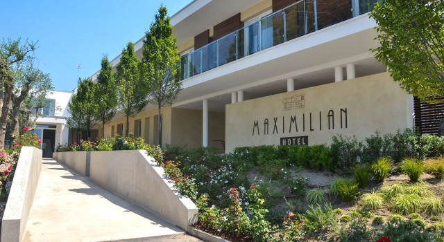 Hotel Maximilian, Забронировать Отель Отели Бардолино 3 звезды, рядом с Wine Museum, 3*