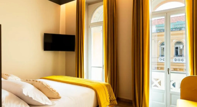 Номер Deluxe Amadomus Luxury Suites