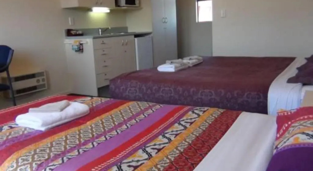 Студия AAA Northlands Motel