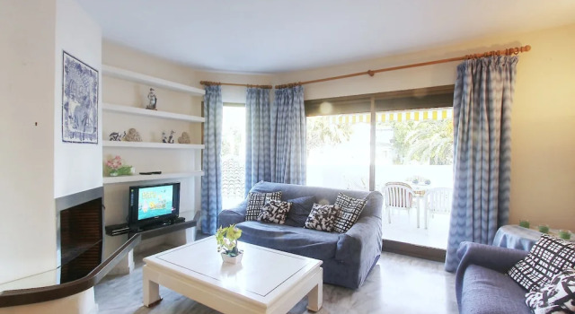 1093 Beachfront Apartment 3 Pools 50 Mtr From Beach Large Terrace, Забронировать Апартаменты/квартира Марбелья Коста-дель-Соль, рядом с Playa de Artola