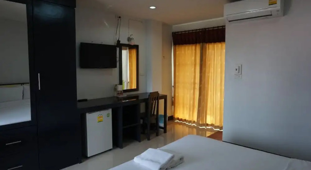 Двухместный номер Standard с балконом MT Place Sakon Nakhon