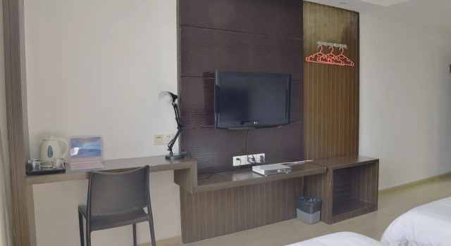 Tengda Businss Hotel Zhuhai, Boek Hotel Hotels in Guangdong met parkeren, Parkeren