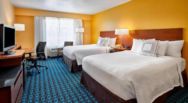 Четырёхместный номер Standard Fairfield Inn Myrtle Beach Broadway at the Beach
